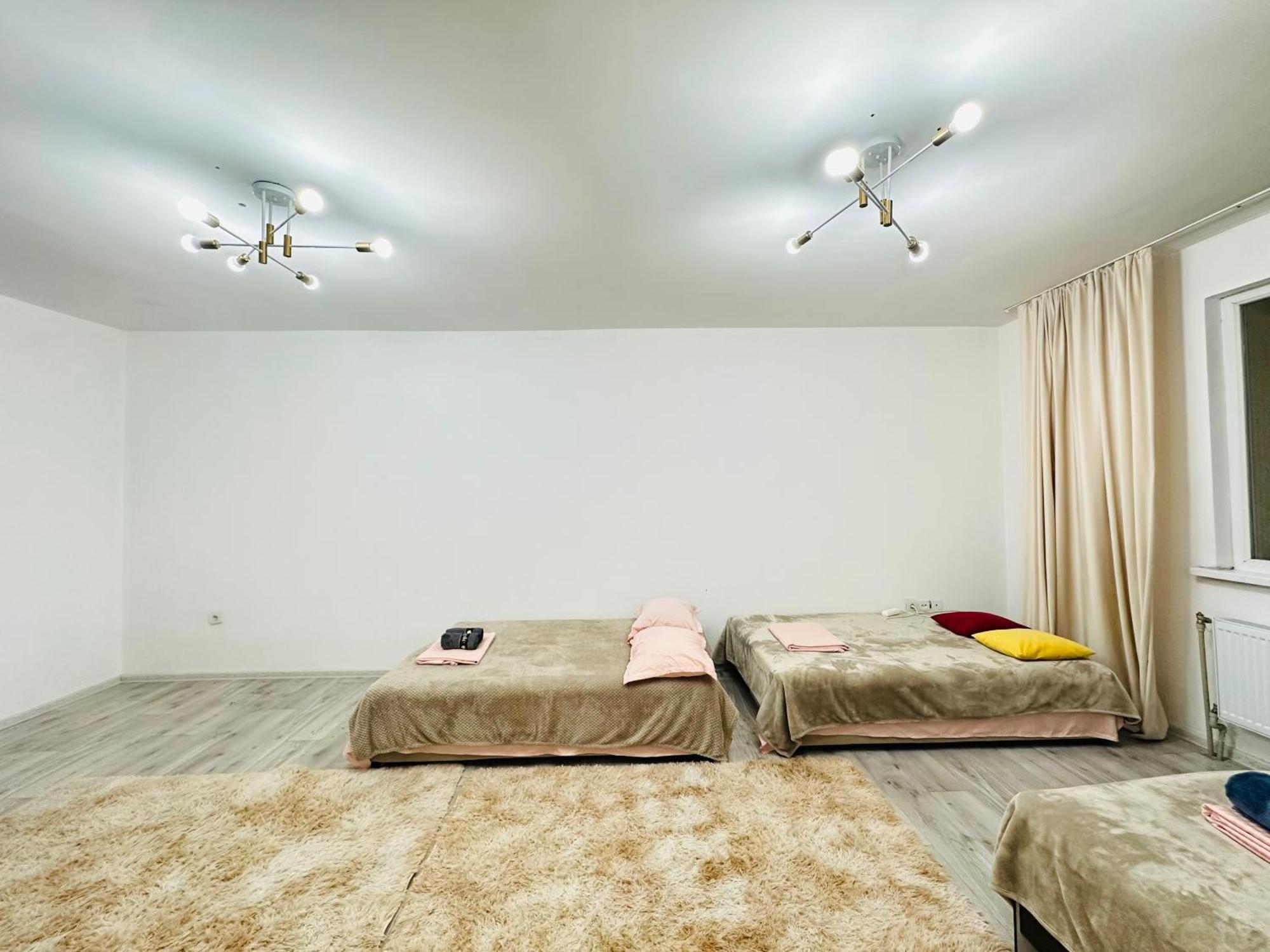 Квартира Для Большой Семьи Almaty Ngoại thất bức ảnh